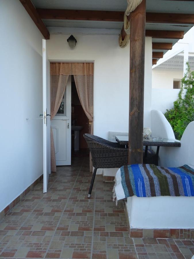 Apartamento Andreas Studio With Private Parcking Triovasálos Exterior foto